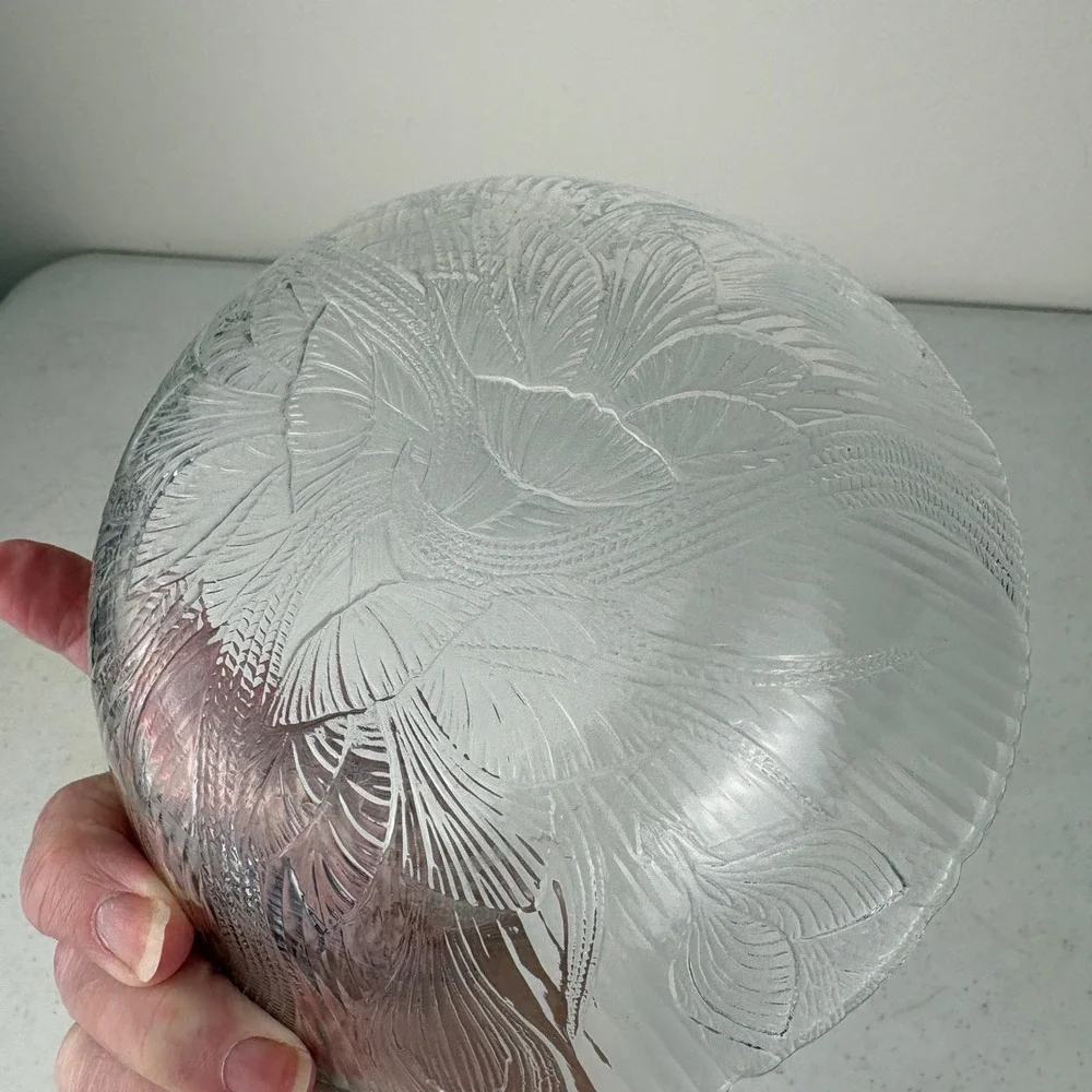 Set of 2  France‎ Canterbury Crocus Clear Glass Bowls Textured Floral Scalloped